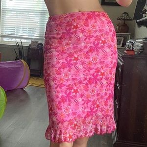 Adorable vintage Forever 21 pink mesh floral skirt!
